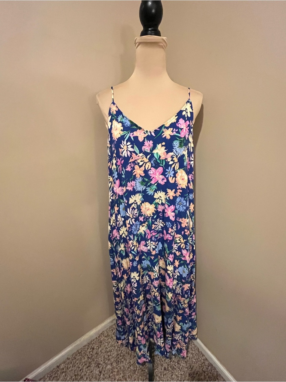 Emily Wonder Navy Floral Spaghetti-Strap Maxi Dress, size Large